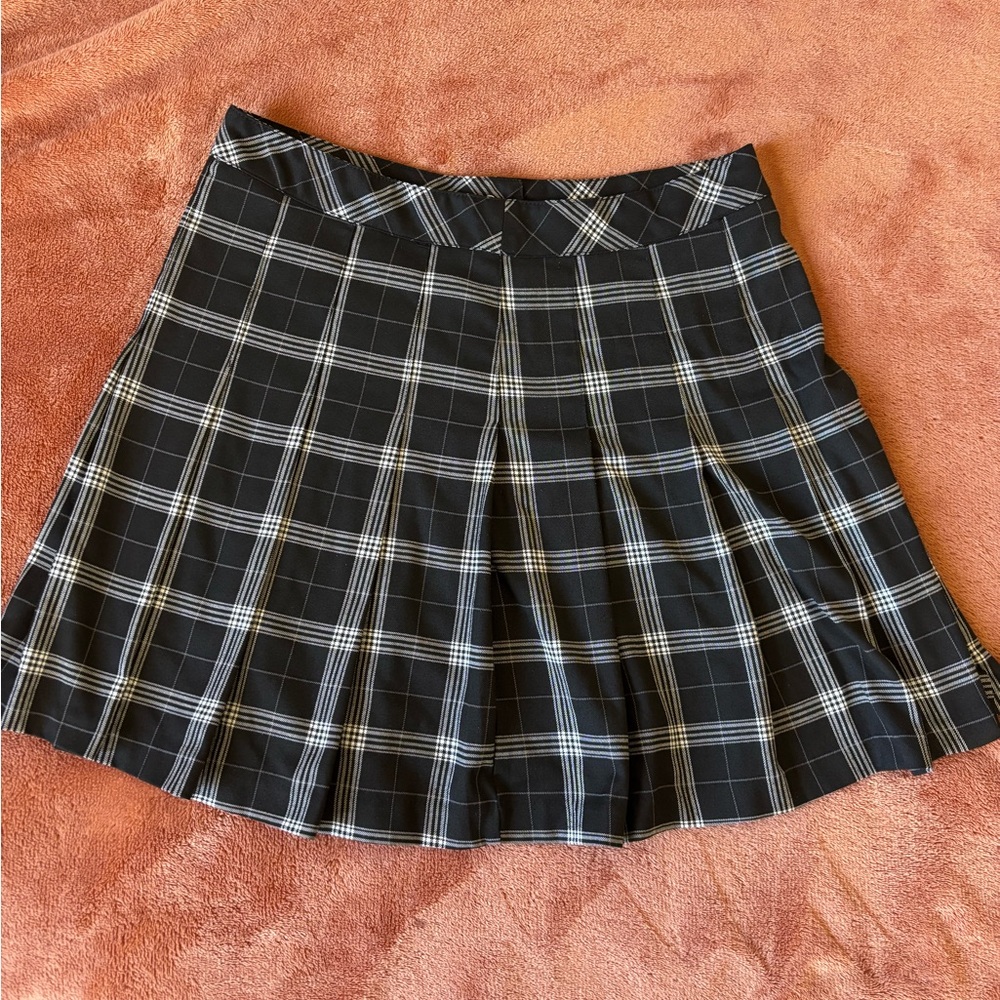 H&M Black and White Checkered Skater Skirt